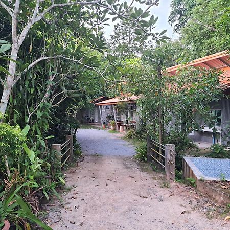 Baan Thabthong Homestay Ban Pak Nam  Kültér fotó